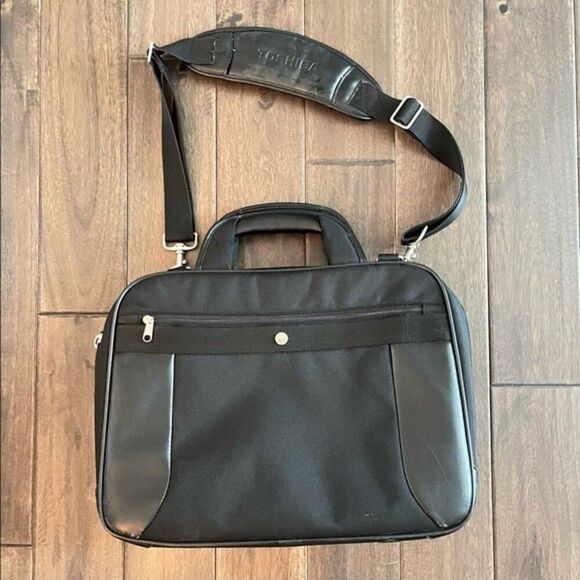 Toshiba Black & Gray Laptop Computer Bag - Picture 4 of 6